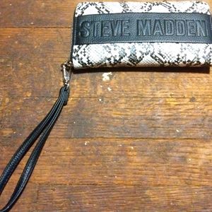 Steve Madden wallet